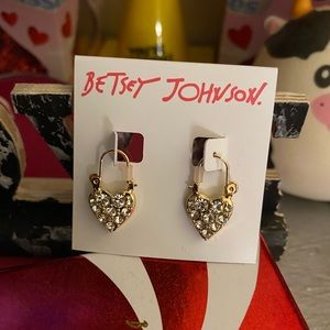 Betsey Johnson Heart earrings